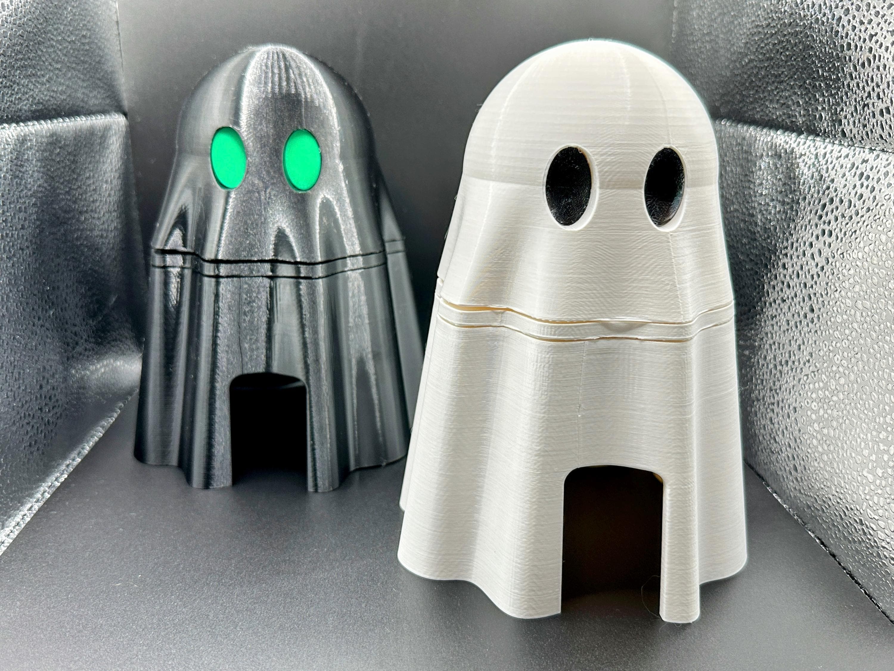 Ghost Humid Hide for Reptiles – Halloween Terrarium Decor with Shedding Support