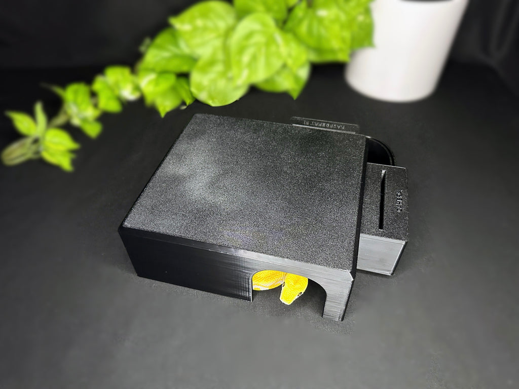Peek-a-Hide – Reptile Hide with Night Vision Camera Monitoring