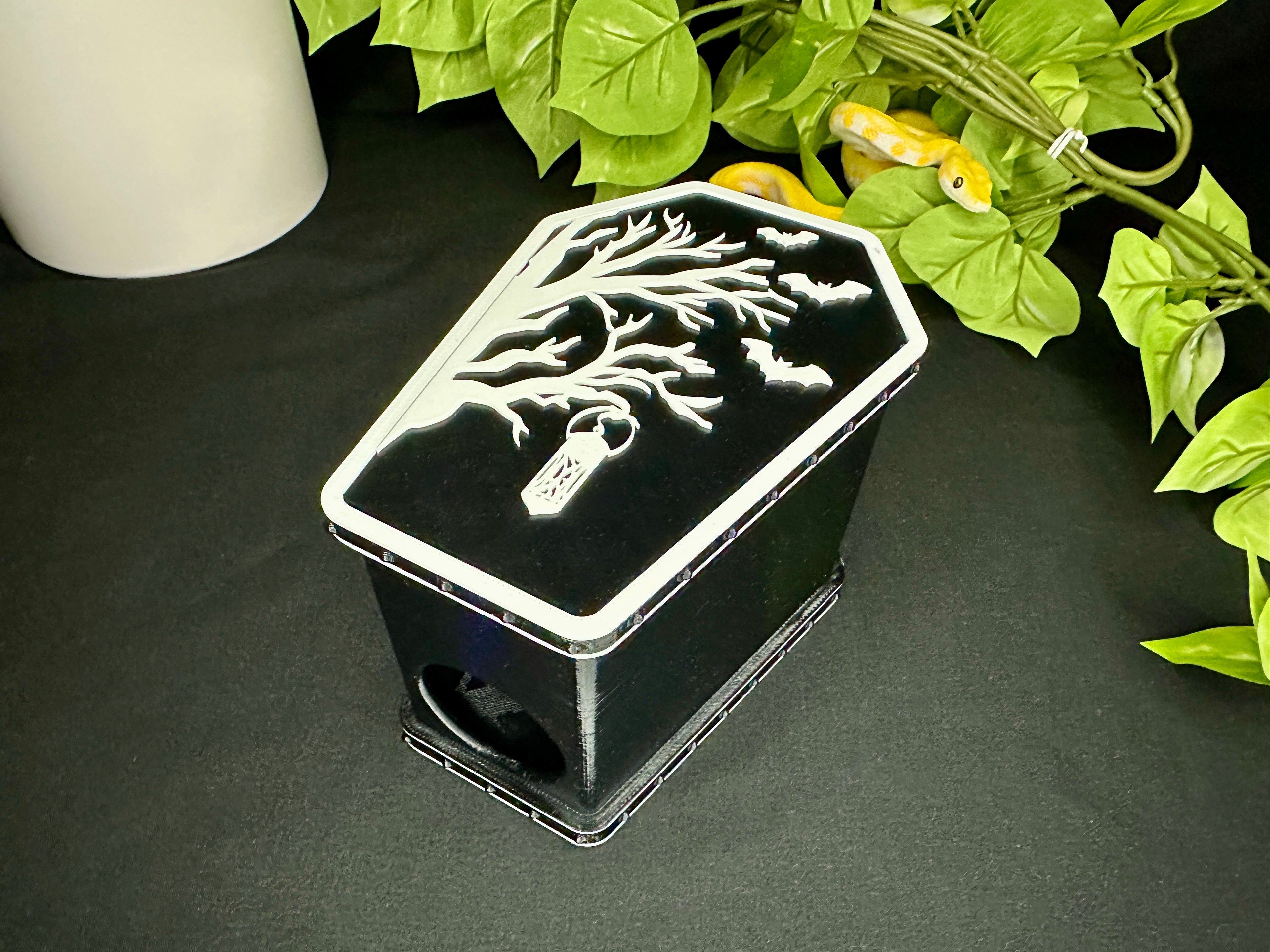 Coffin Humid Hide for Reptiles – Gothic Terrarium Decor with Shedding Support