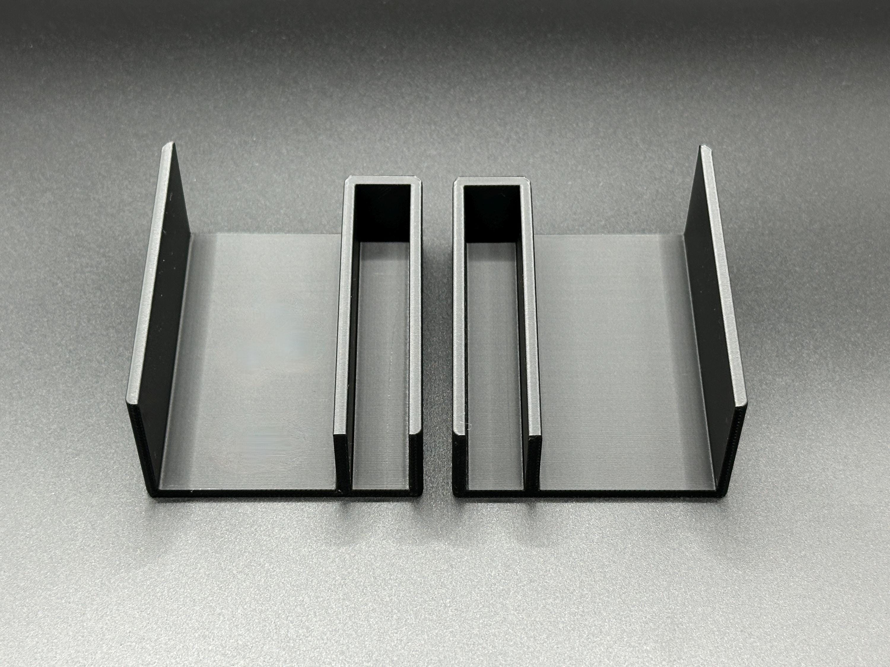 Keep-a-Noodle Sliding Door Lock for Reptile Enclosures – Secure Glass Enclosure Clip (Fits Dubia & More)