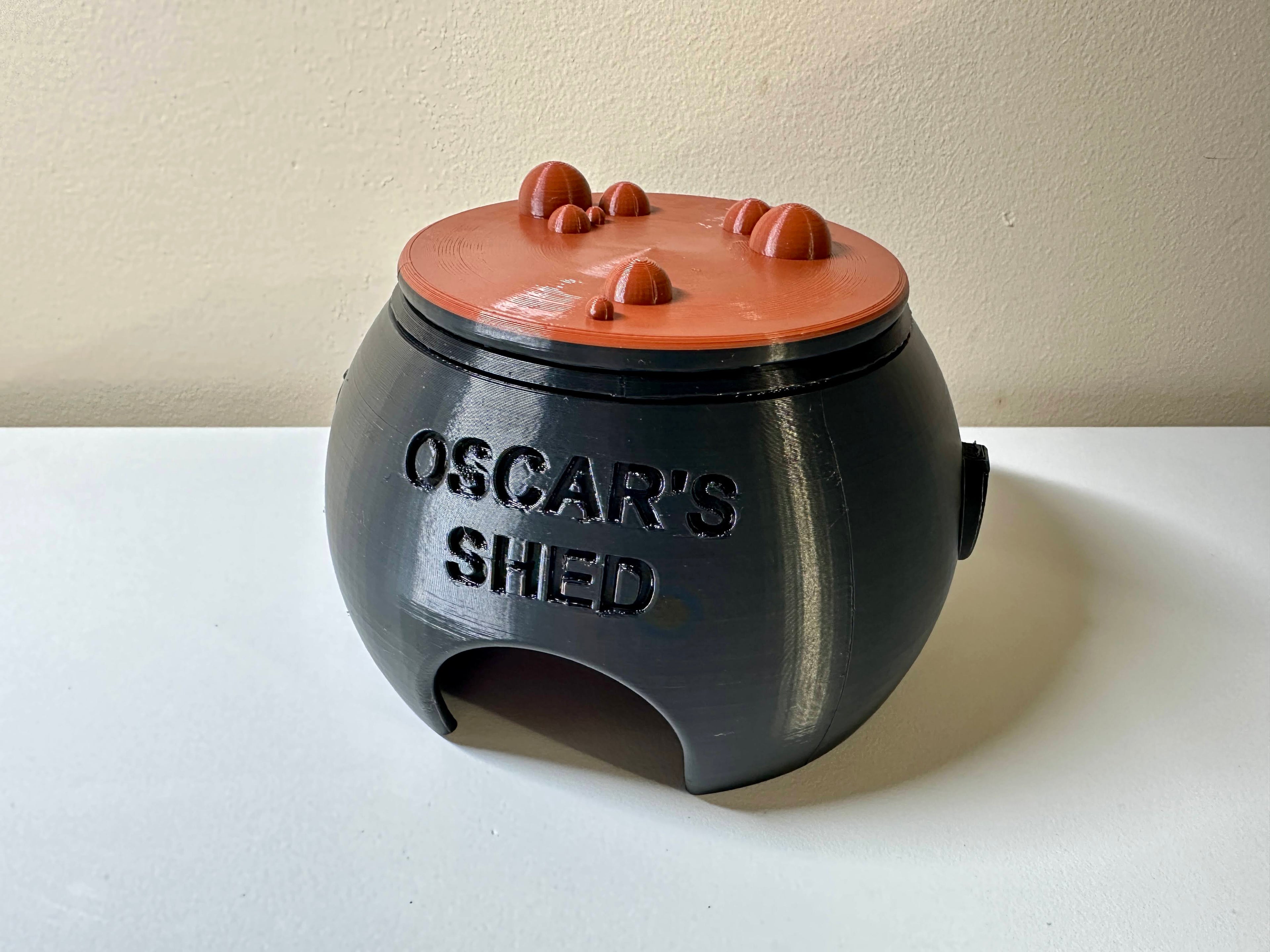 Witch Cauldron Humid Hide for Reptiles – Halloween Terrarium Decor with Shedding Support