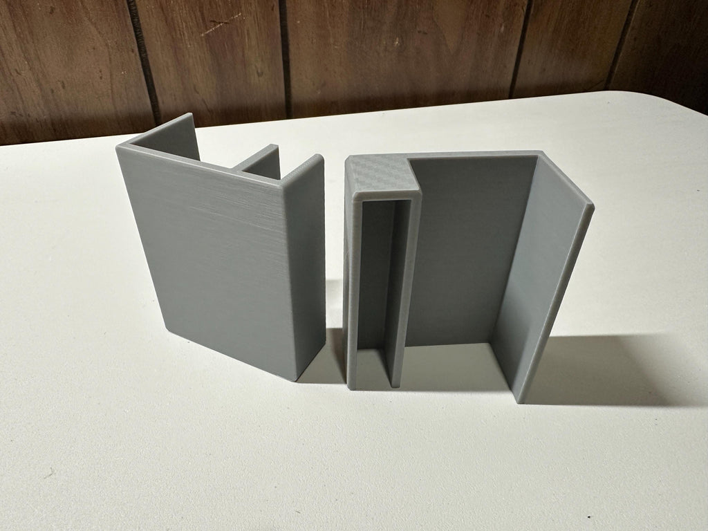 Keep-a-Noodle Sliding Door Lock for Reptile Enclosures – Secure Glass Enclosure Clip (Fits Dubia & More)